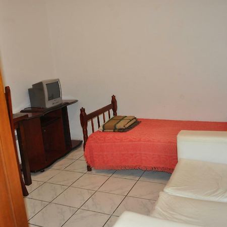 לונדרינה Hospedagem Centro Champagnat מראה חיצוני תמונה