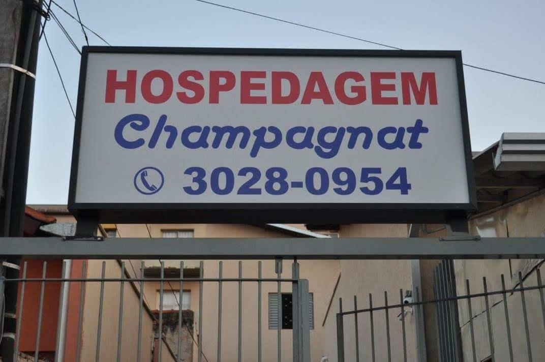 לונדרינה Hospedagem Centro Champagnat מראה חיצוני תמונה