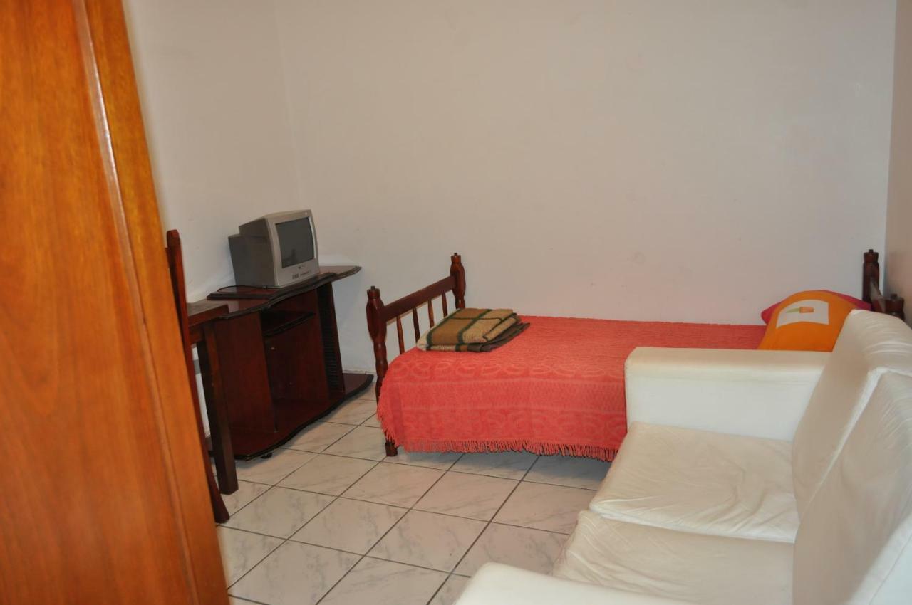 לונדרינה Hospedagem Centro Champagnat מראה חיצוני תמונה